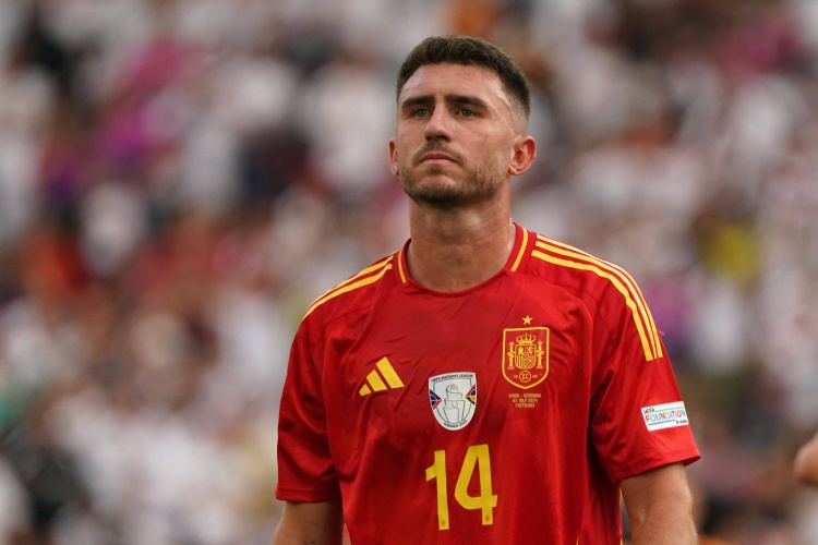 星空体育官网-FIFA回应拉波尔特转会：手续未完备则不予注册，属俱乐部事务