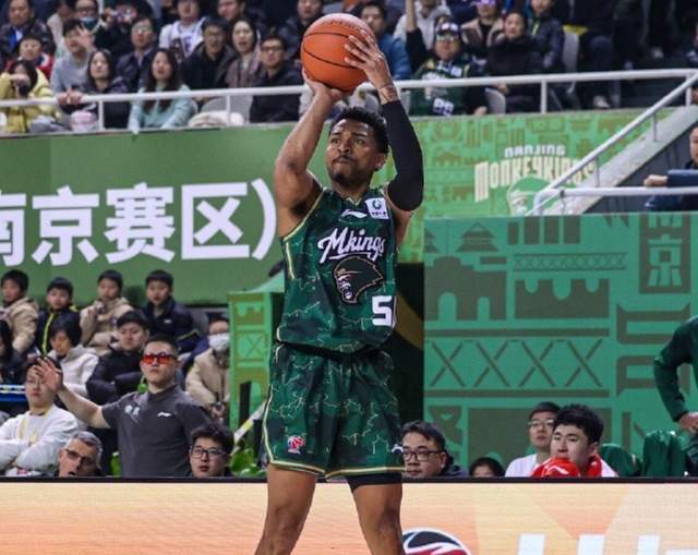 星空平台-轰32+12后又砍43+8！CBA又一顶级小外援诞生，能否率队再创奇迹？